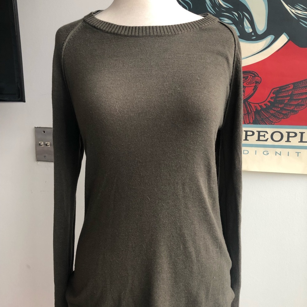 Lululemon Olive Green Sweater Size 6